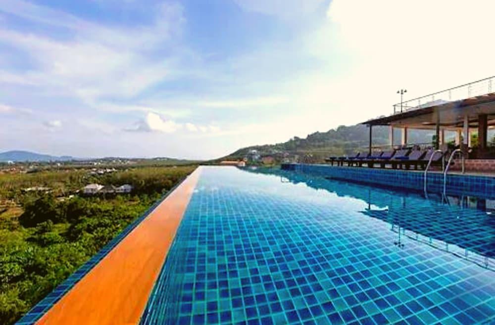 The View Rawada Phuket Hotel Rawai Exterior photo